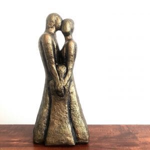 Escultura Familia tres integrantes con niña o niño