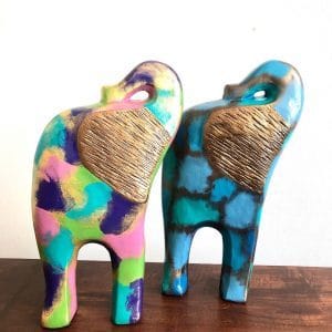 Elefante trompita arriba colores