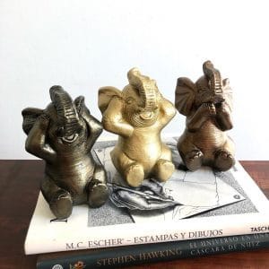 Trío de elefantes sabios